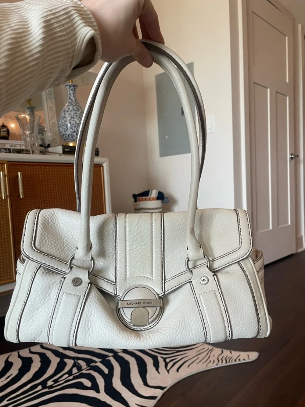 Vintage Y2K Michael Kors Leather Turn Lock Shoulder Bag Ivory Pebbled Satchel